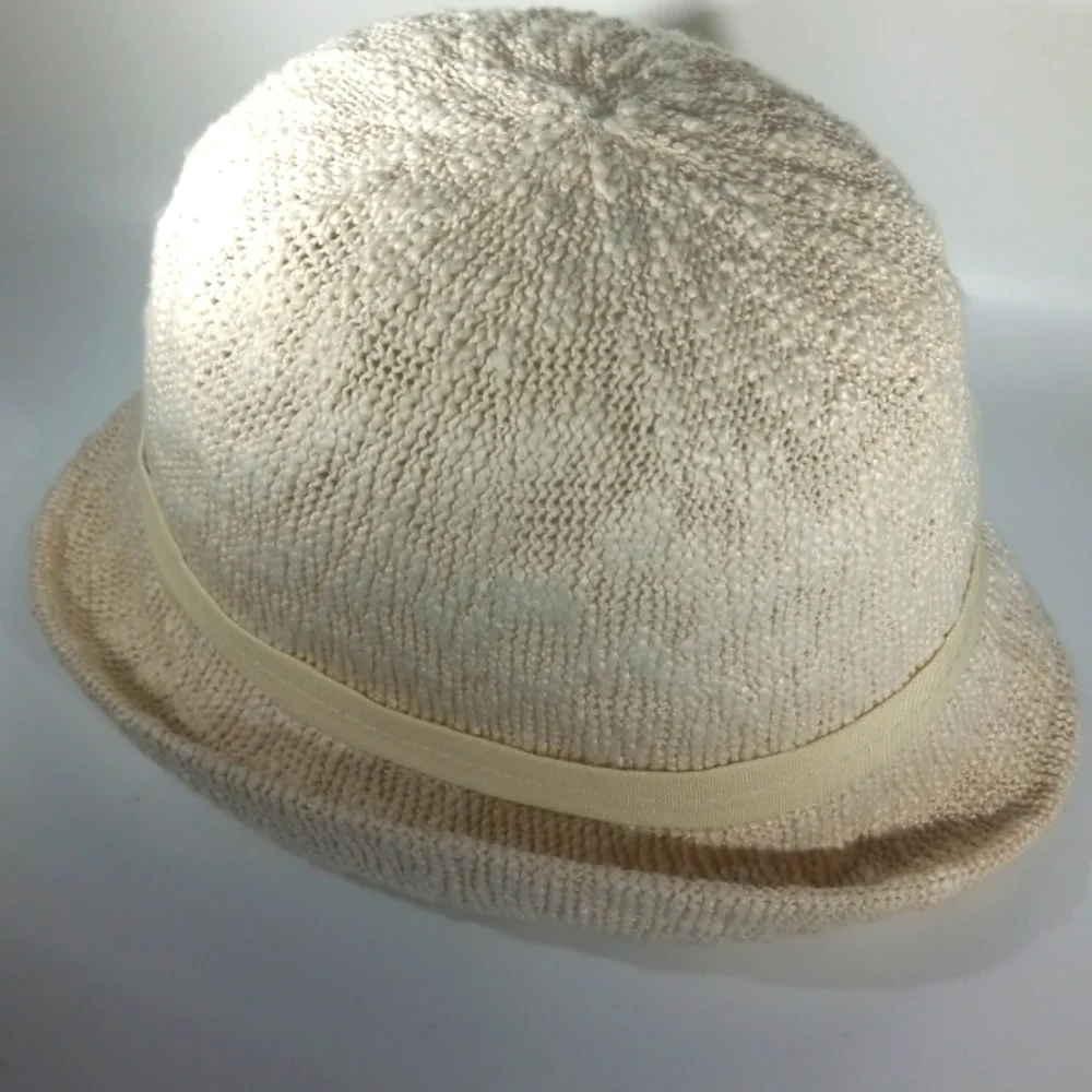 👒 CROFT & BARROW  OFF WHITE HAT 👒 WITH RIBBON TIE FRONT